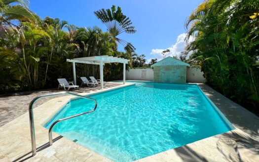 Minimalist Luxury Villas in Tropical Paradise