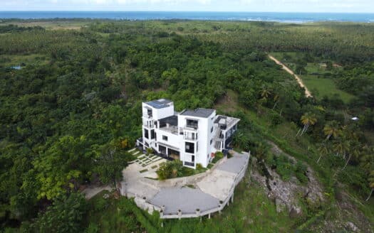 Unique and Renovated 7-BR Oceanview Villa