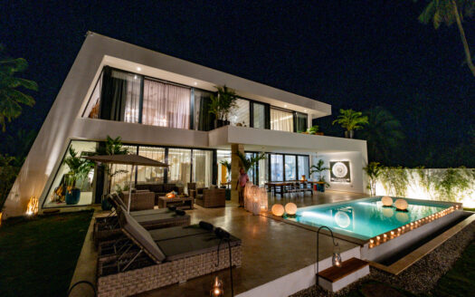 Lujosa Villa Frente al Mar en Las Terrenas