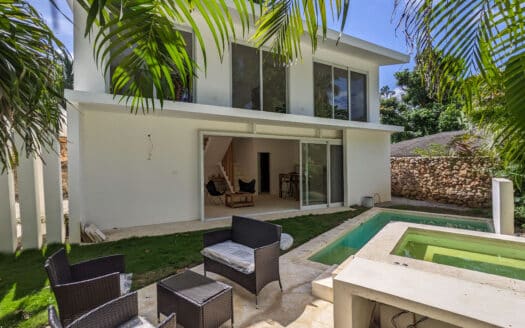 Villa with Pool and Jacuzzi at Bonita Beach
