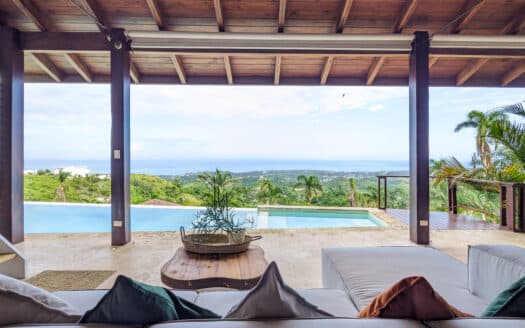 Impresionante Villa con Vista Panorámica al Océano