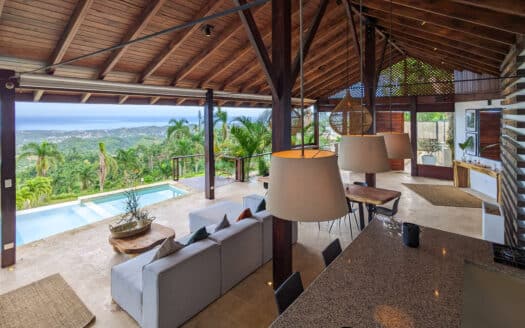 Impresionante Villa con Vista Panorámica al Océano