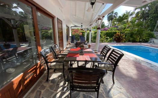 Charming villa close to one of our favorite beach