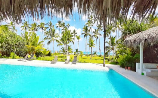Seaside Bliss: Spectacular 6-Bedroom Villa in Las Terrenas