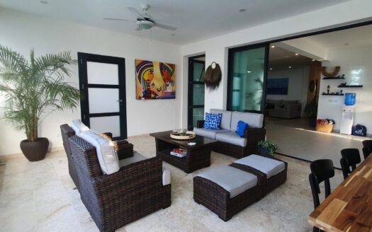3-BR Second line beach Condo