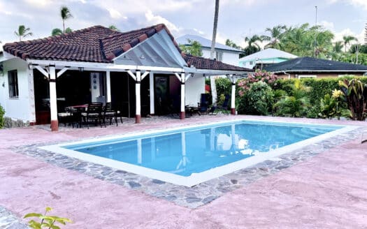 Charming villa close to one of our favorite beach