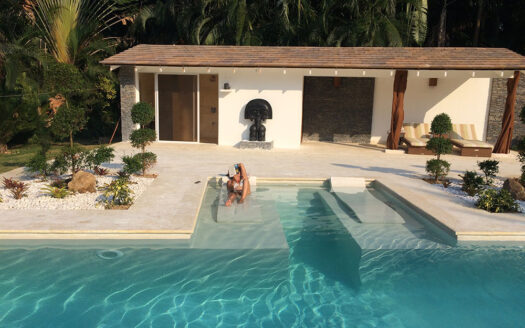 Hacienda Moderna en Bonita Village