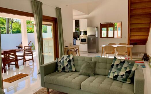 Three top-quality villas for pre-sale at Bonita Beach