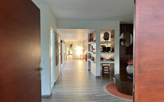 Luxurious Ocean-View Villa in Gated Community