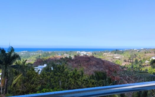 Villa con vista al océano en las colinas con costos muy bajos para propietarios
