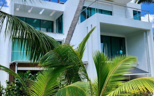 Modern 3-level penthouse in gated community