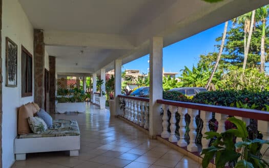 Prime location residence