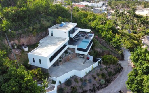 Impresionante villa moderna con vistas impresionantes en el centro de Las Terrenas