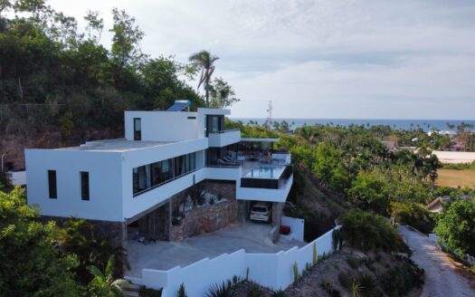 Stunning modern villa with breathtaking views in Las Terrenas center