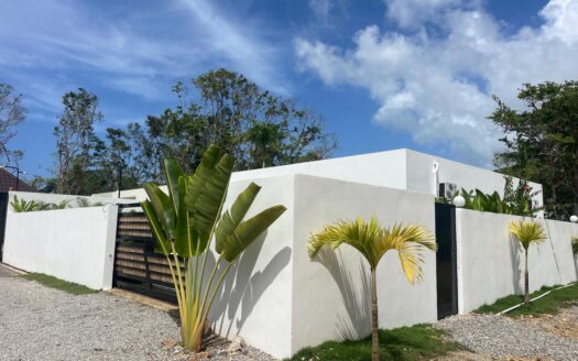 Affordable 3-BR modern villa in Bonita area