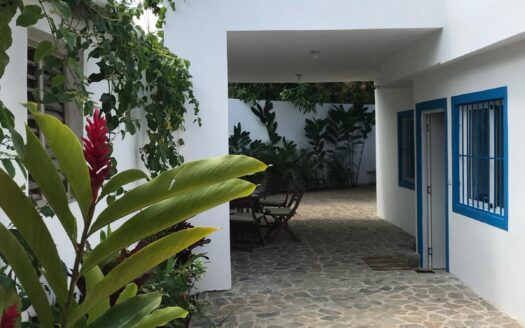 Encantador condominio de 2 habitaciones en el centro