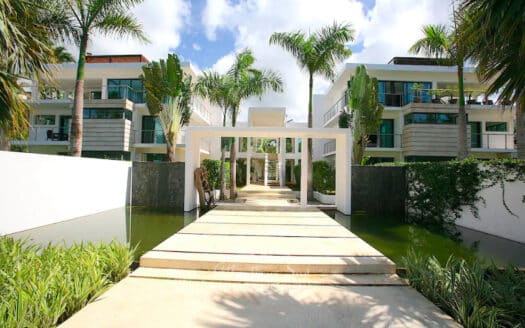 Modern 3-level penthouse in gated community