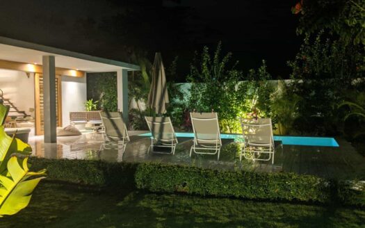 Charming villa in a small community and close to the beach